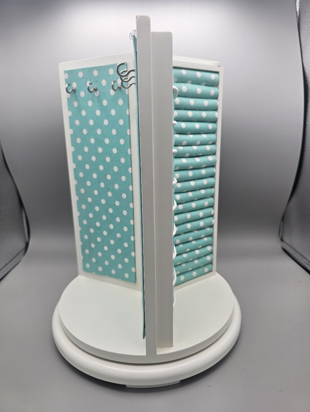 Pottery‎ Barn Teen Rotating 3-sided White Turquoise Polka Dot Jewelry Organizer